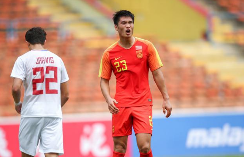 欧洲杯直播-令人惋惜：一个月内，中国男足2大天才陨落，年纪轻轻前途堪忧